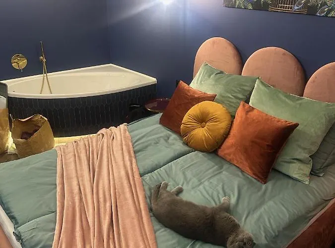 Апартаменты Silence Hanza Tower