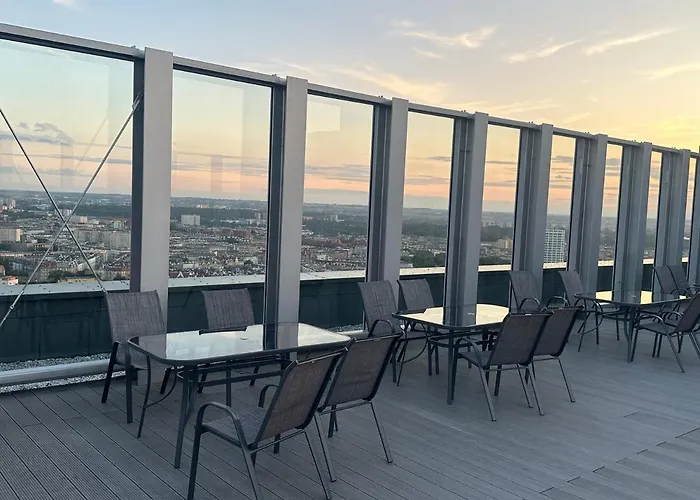 Апартаменты Silence Hanza Tower