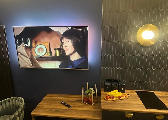 Silence Hanza Tower *